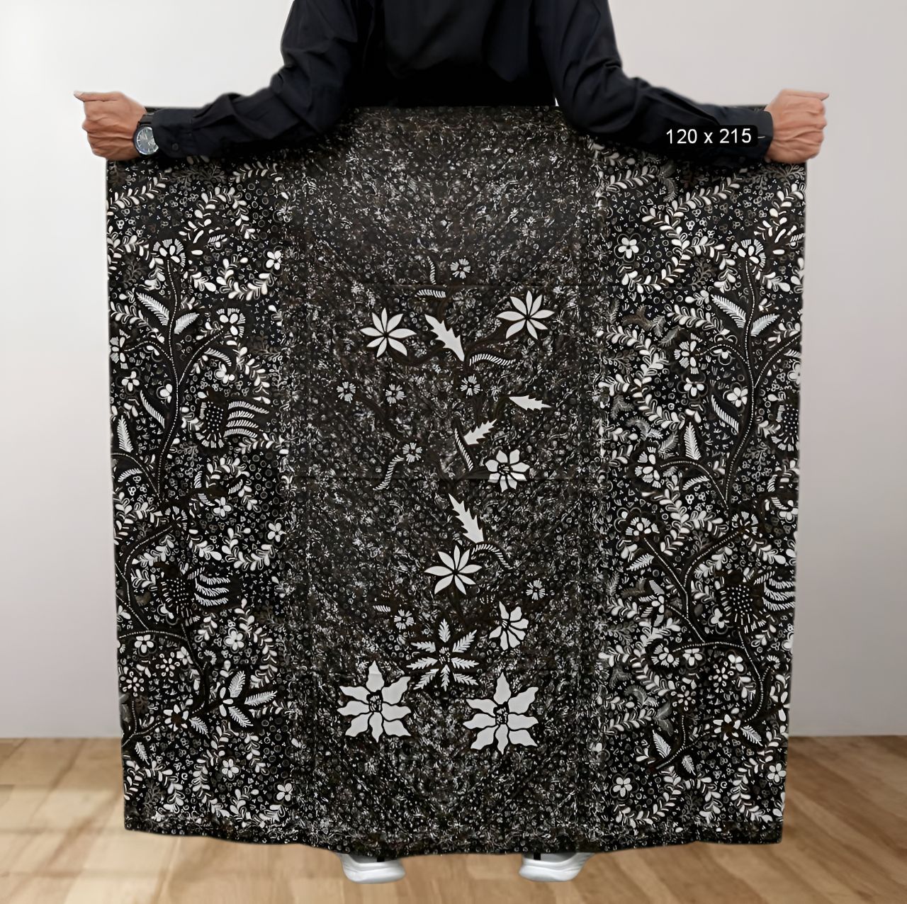 Sarung batik motif laseman kembang